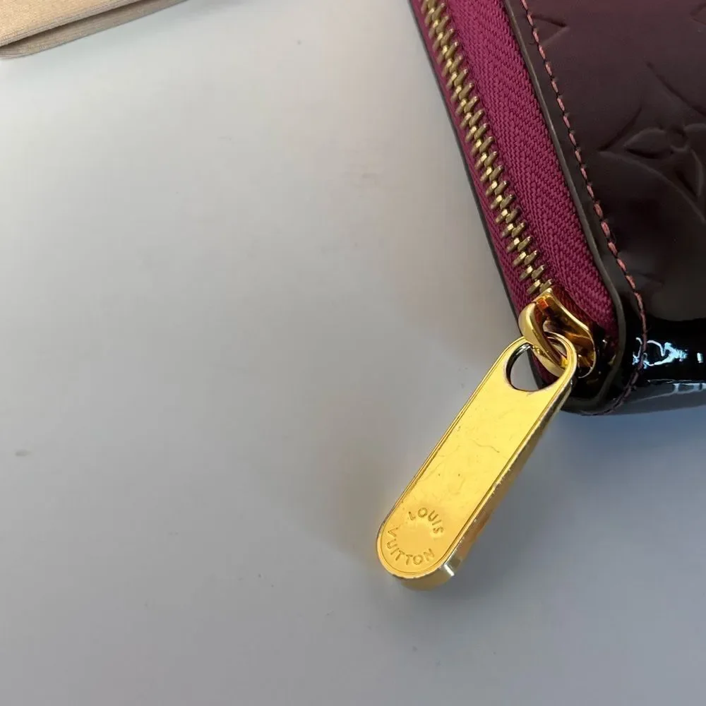 Authentic Louis Vuitton Ombré Zippy Wallet